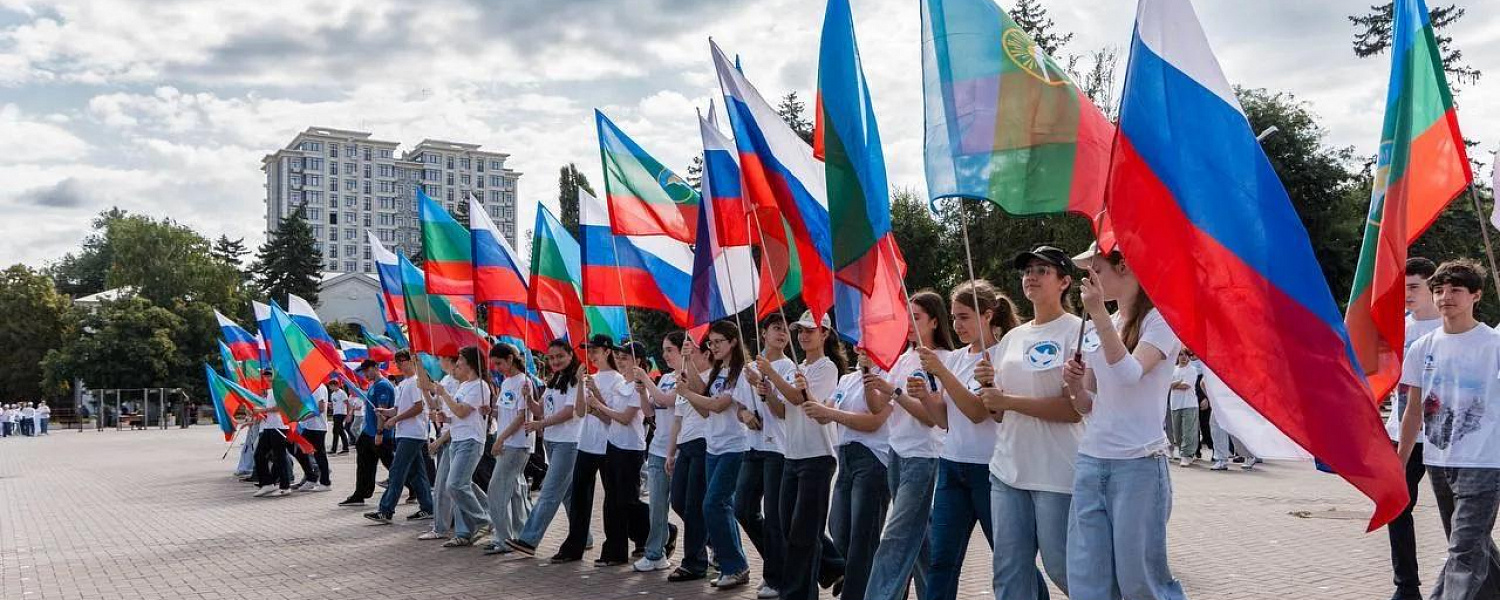 В День республики в Черкесске прошел 10-й юбилейный фестиваль «Zабег ради жизни» в поддержку участников СВО