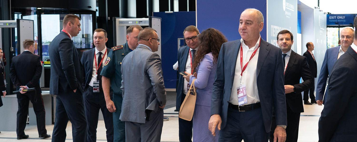 Делегация КЧР работает на ПМЭФ-2026